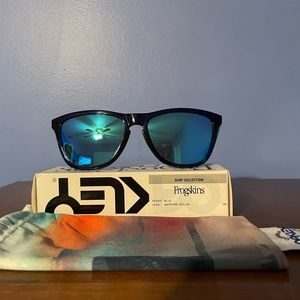 Oakley Surf Collection Frogskins w/ Sapphire Iridium